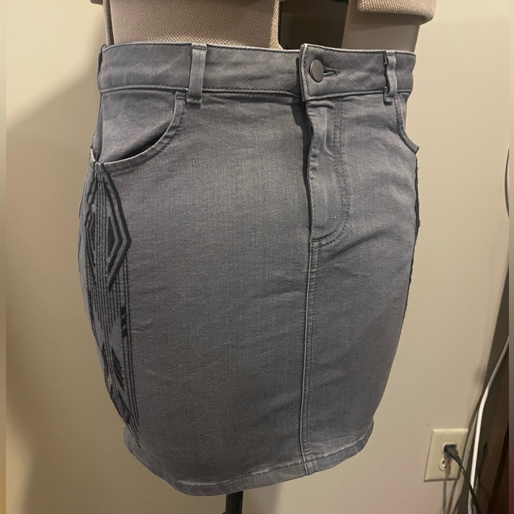 H&M grey denim mini skirt